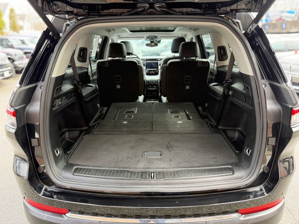 Used 2023 Jeep Grand Cherokee L Limited image 29