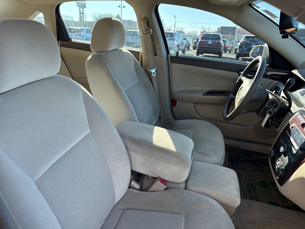 Used 2008 Chevrolet Impala LT image 28