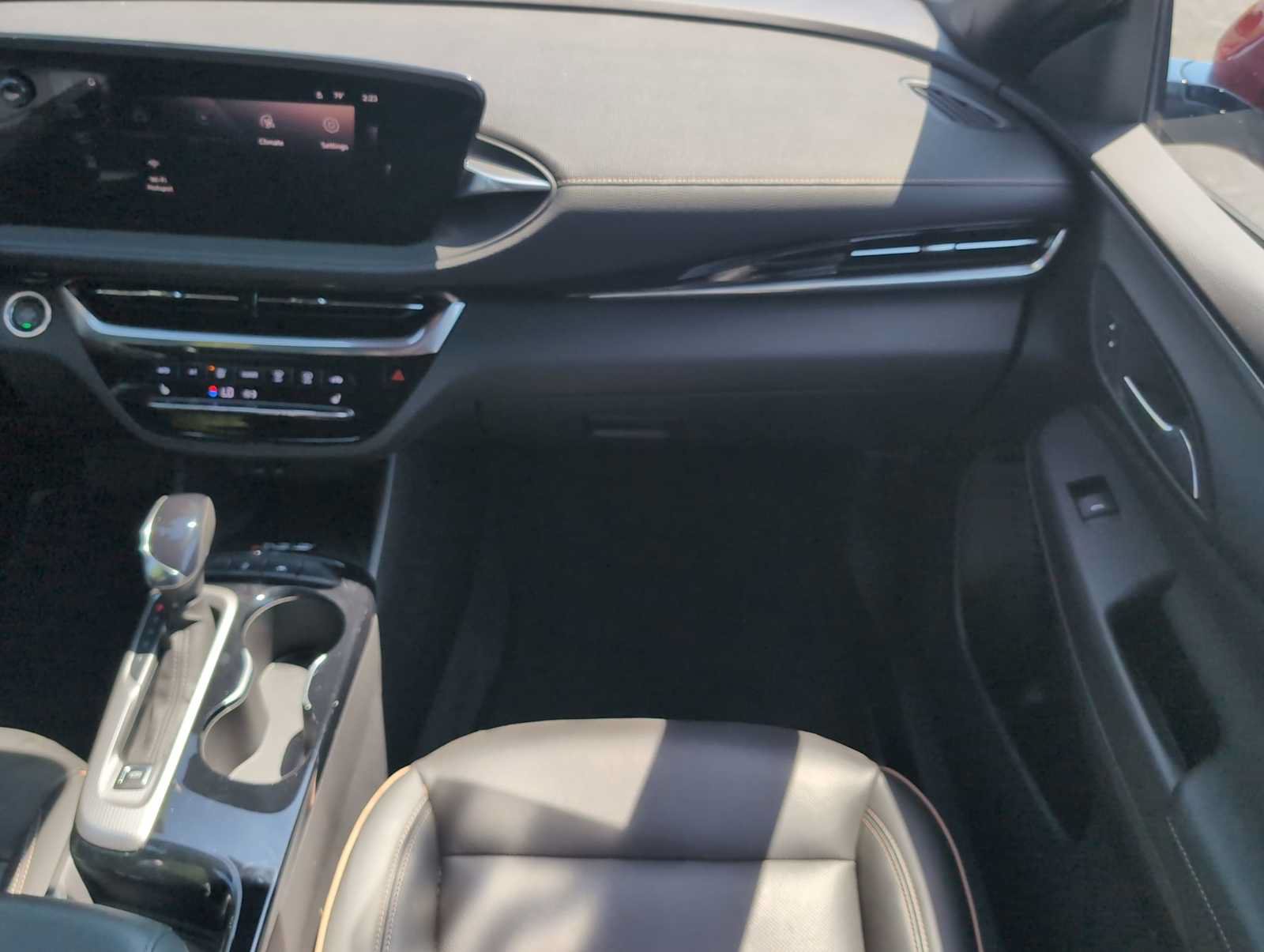 Used 2024 Buick Envista Sport Touring FWD image 28