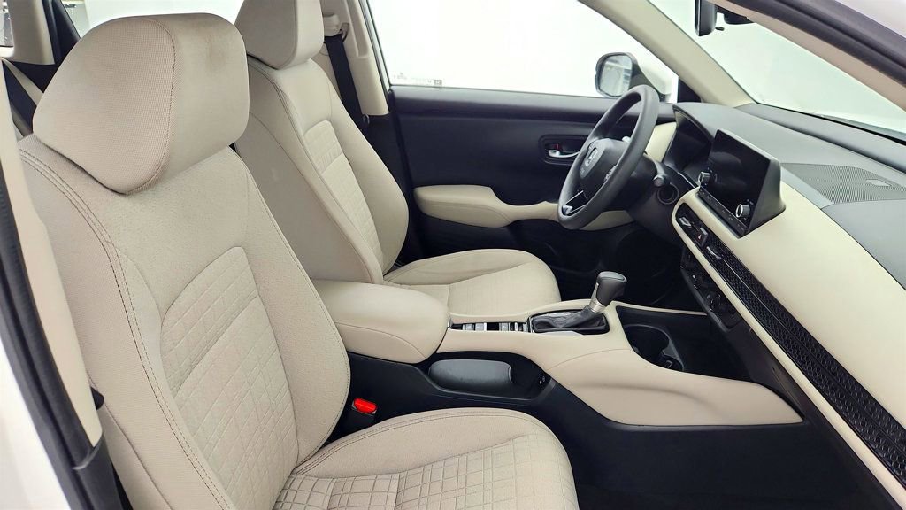Used 2025 Honda HR-V LX image 23