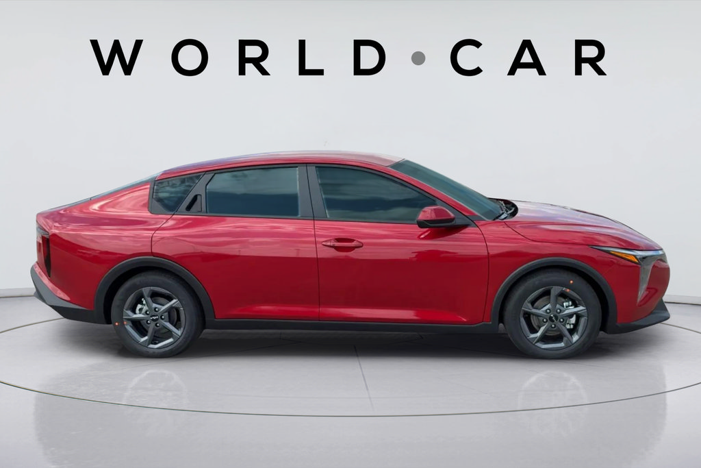 Used 2025 Kia K4 FWD image 2