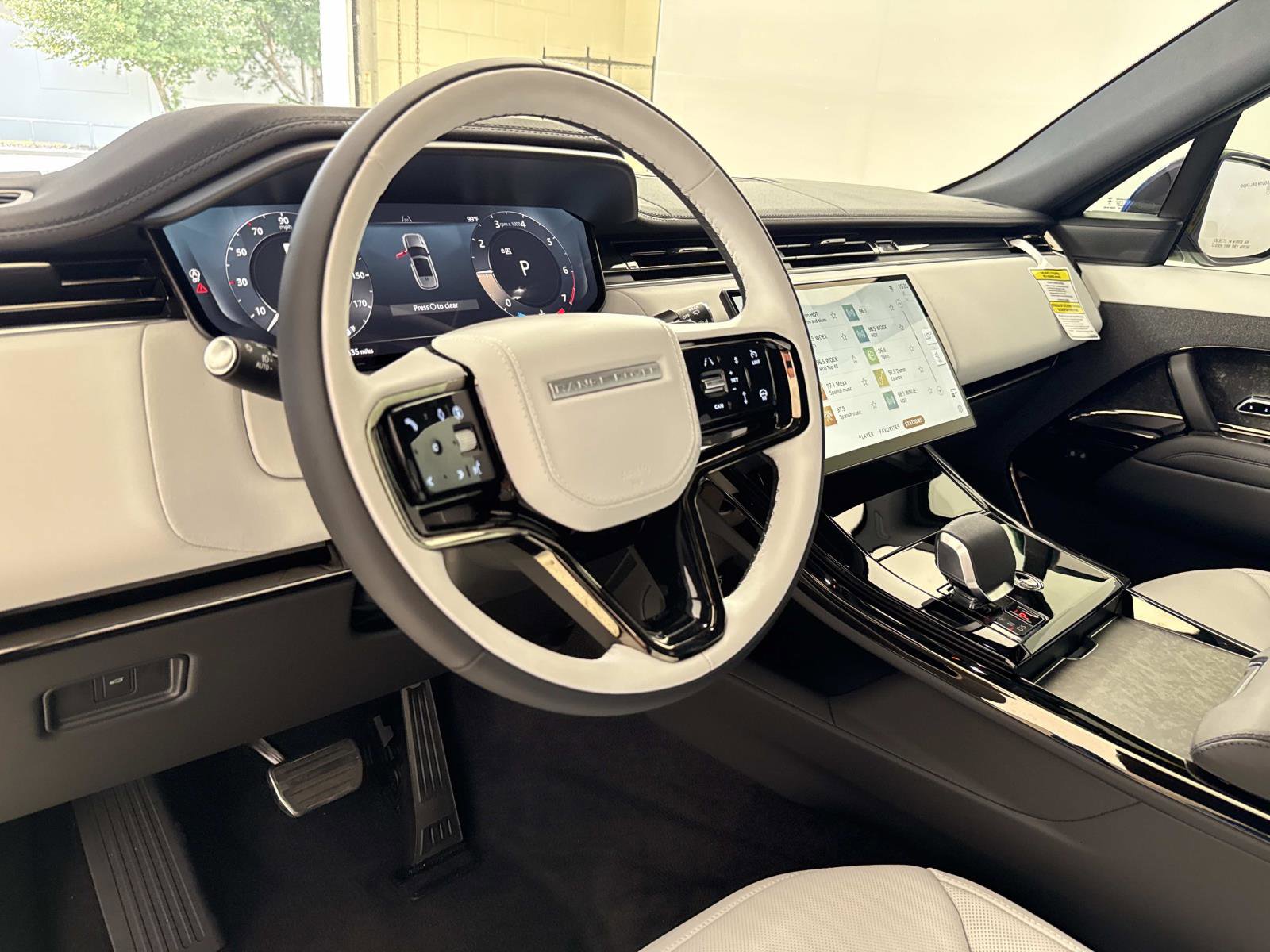 New 2026 Land Rover Range Rover Sport Dynamic SE AWD/4WD image 22