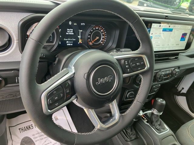 Certified 2025 Jeep Wrangler Unlimited Sahara AWD/4WD image 16