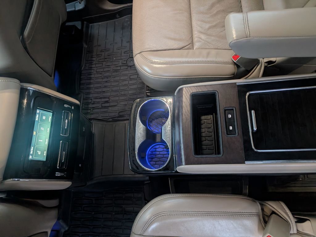 Used 2020 Lincoln Aviator Reserve w/ Equipment Group 202A image 16