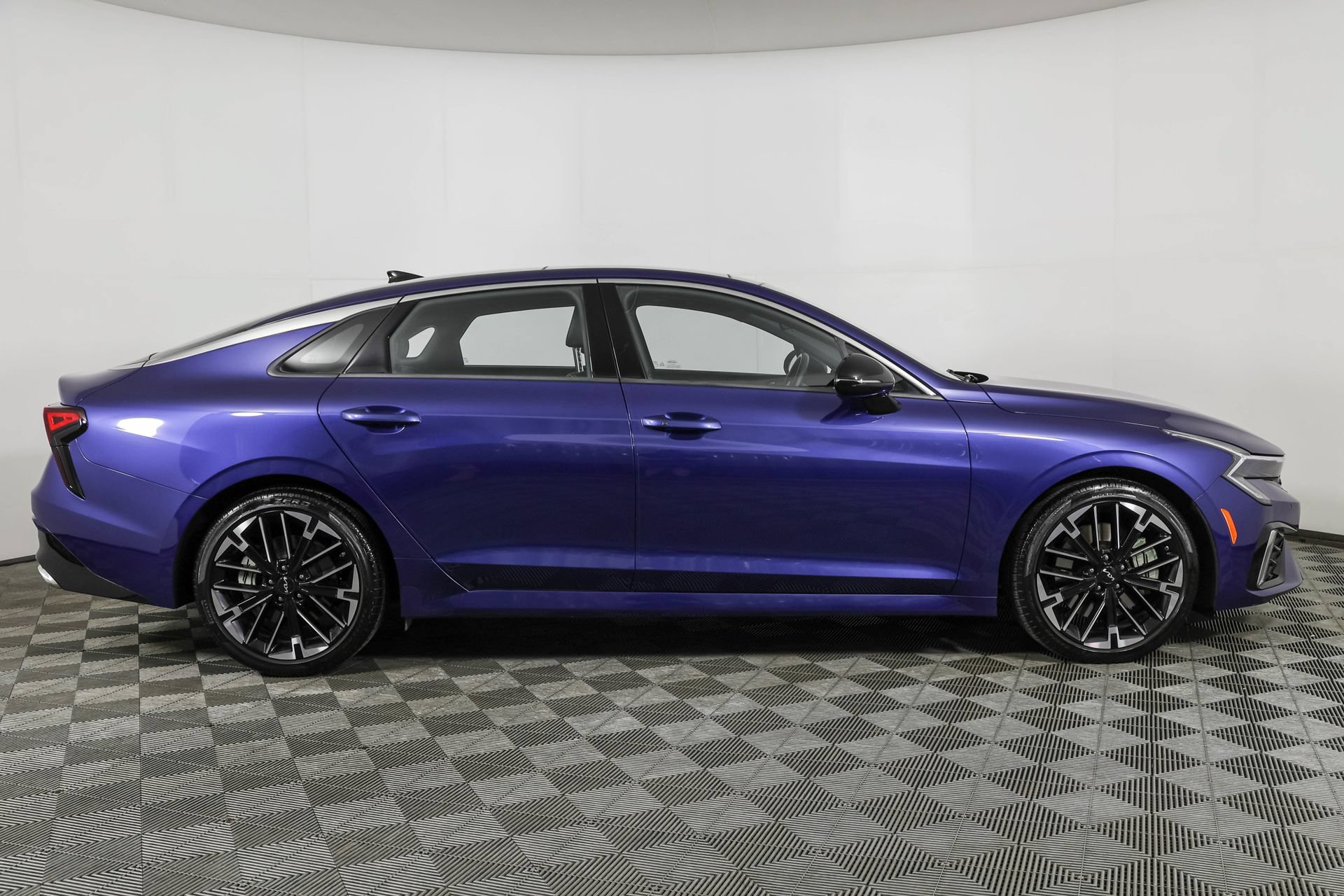 Used 2025 Kia K5 GT FWD image 17