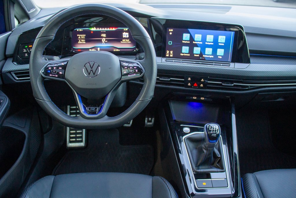 Used 2024 Volkswagen Golf R image 13