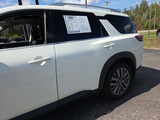 Used 2023 Nissan Pathfinder SL image 40