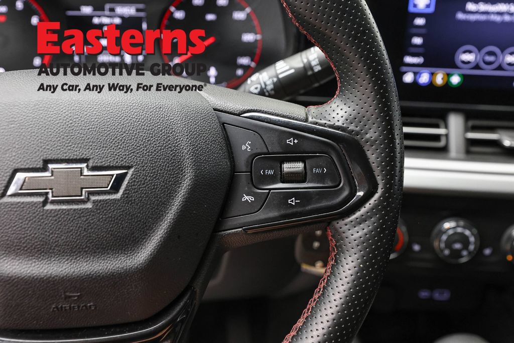 Used 2024 Chevrolet Trax RS FWD image 15