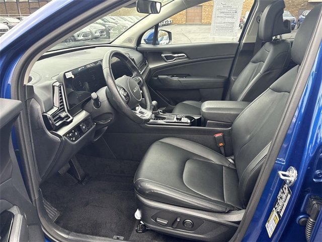 Used 2025 Kia Sportage EX w/ Premium Package image 20