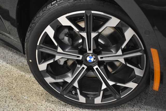 New 2026 BMW 330i xDrive Sedan w/ Premium Package AWD/4WD image 30