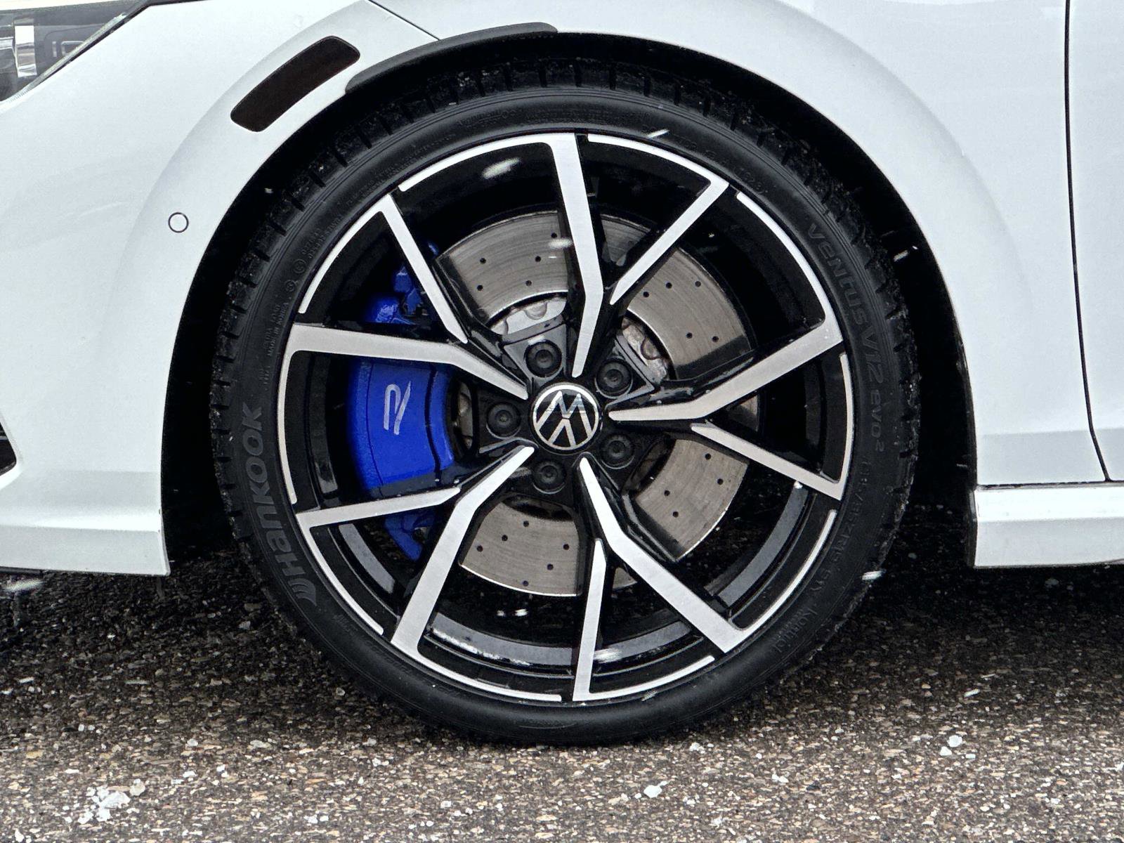 Used 2023 Volkswagen Golf R 2.0T DSG AWD image 8