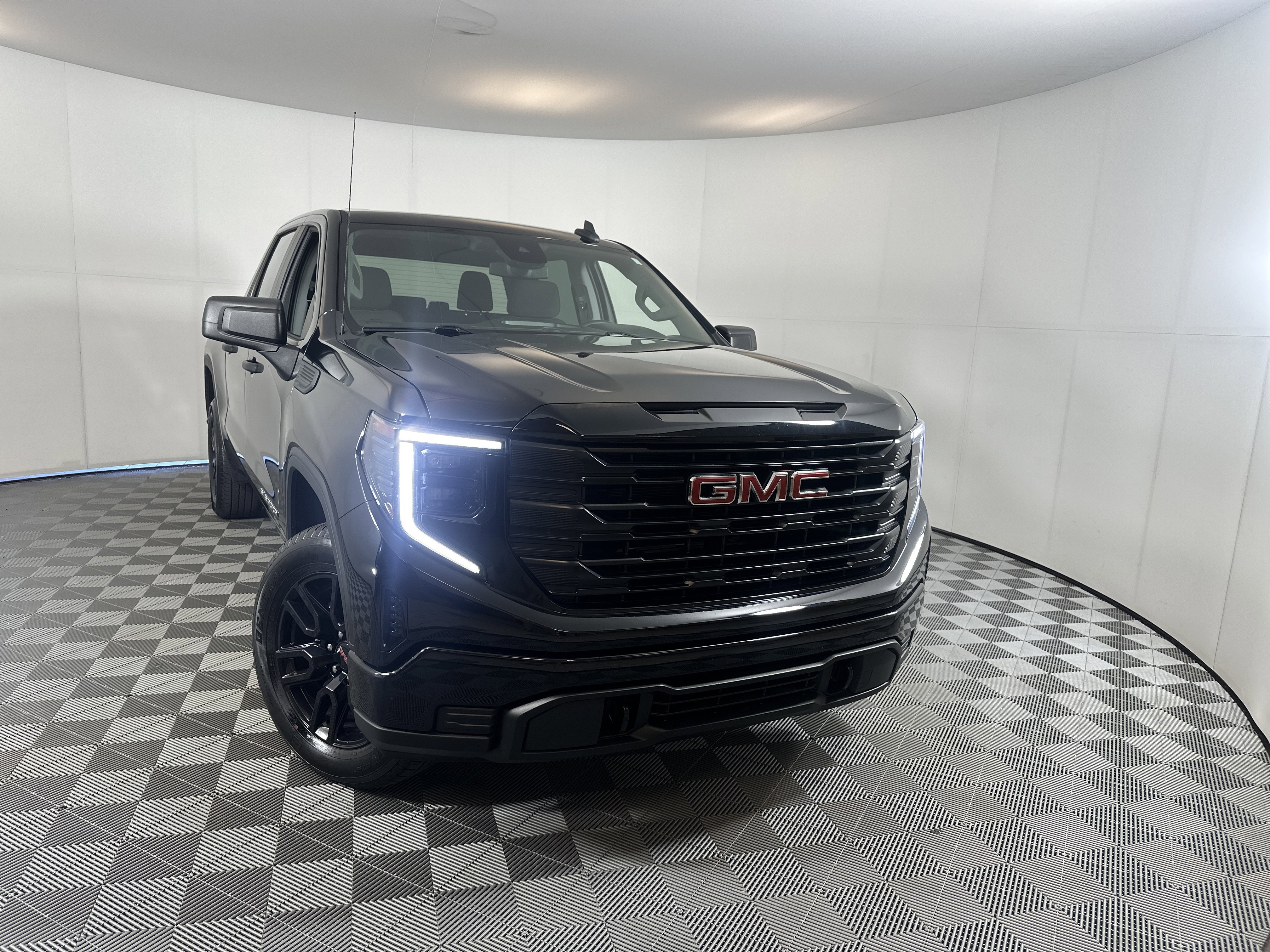 Used 2023 GMC Sierra 1500 Pro w/ Graphite Edition