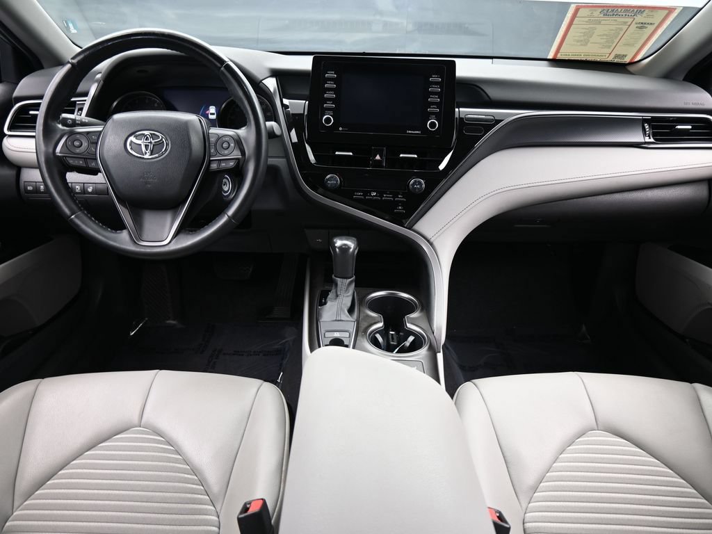 Used 2021 Toyota Camry SE w/ Cold Weather Package AWD/4WD image 33