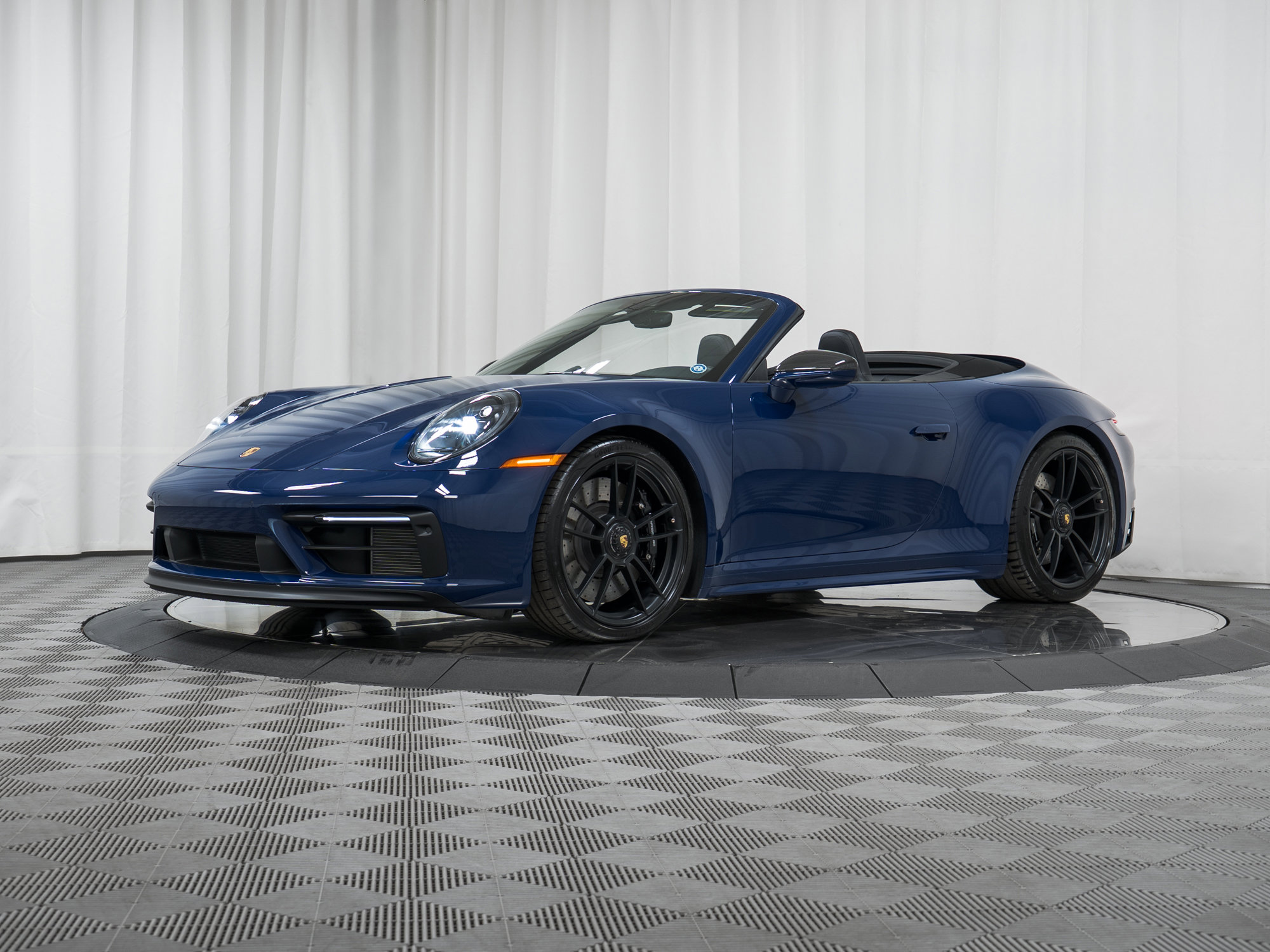 Certified 2022 Porsche 911 Carrera 4 GTS image 32