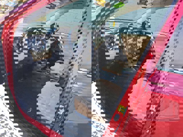 Used 2013 Toyota RAV4 LE image 9