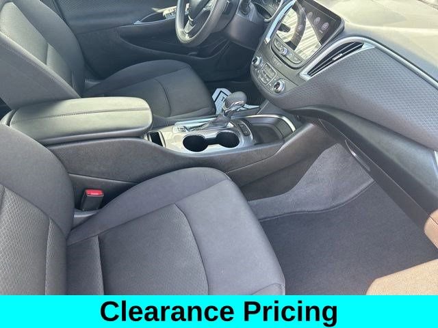Used 2024 Chevrolet Malibu LT image 38