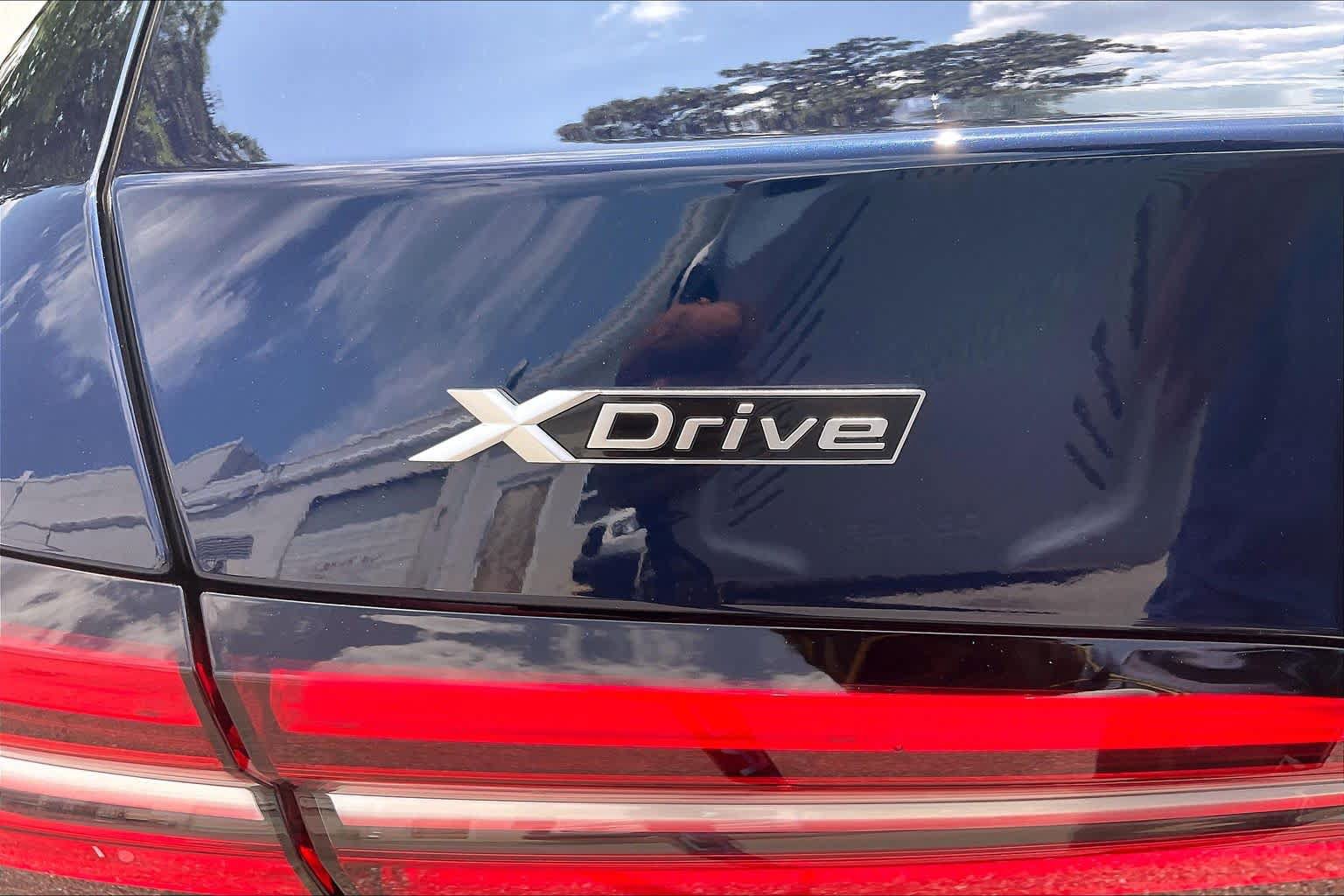 Used 2026 BMW 530i xDrive AWD/4WD image 9