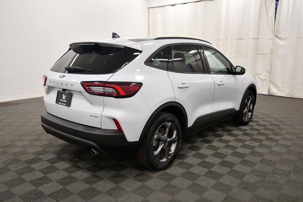 Used 2025 Ford Escape ST-Line Select image 8