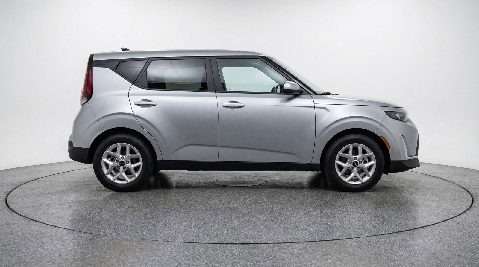 Used 2025 Kia Soul LX w/ LX Technology Package image 11