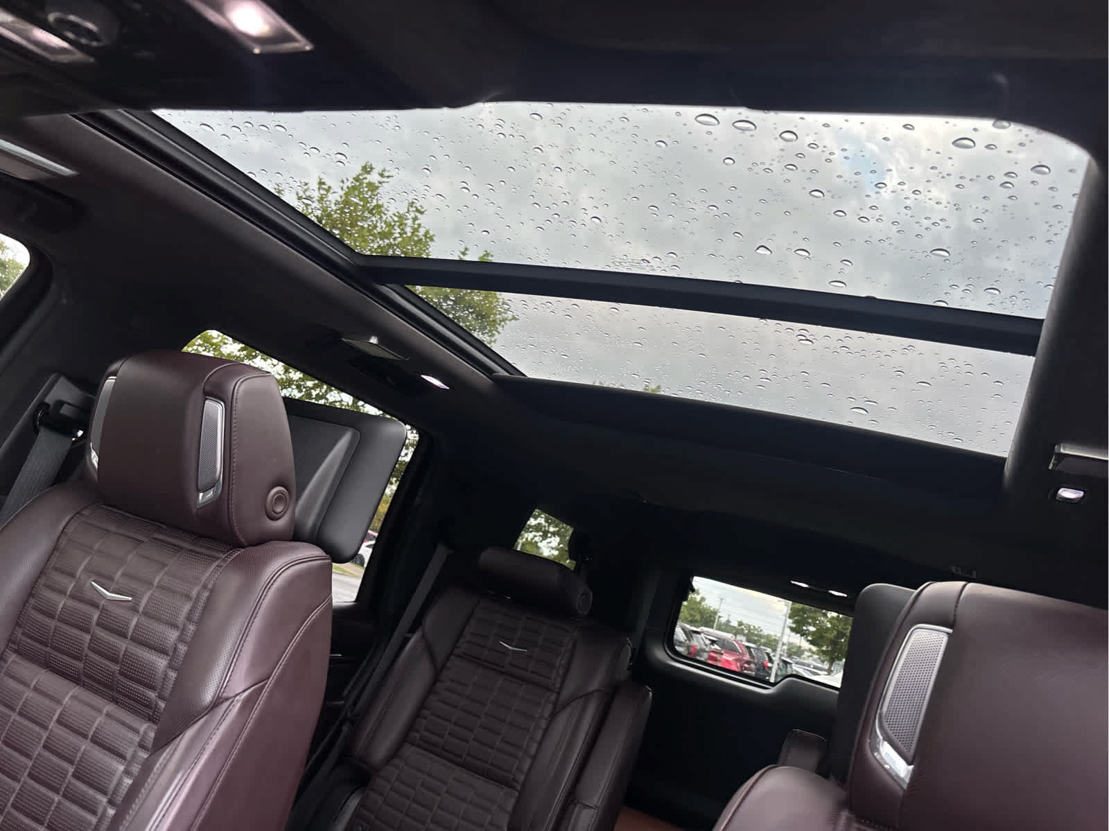 Used 2021 Cadillac Escalade Sport Platinum AWD/4WD image 19