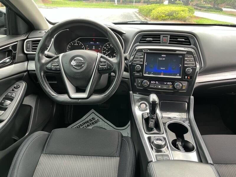 Used 2016 Nissan Maxima 3.5 S image 3