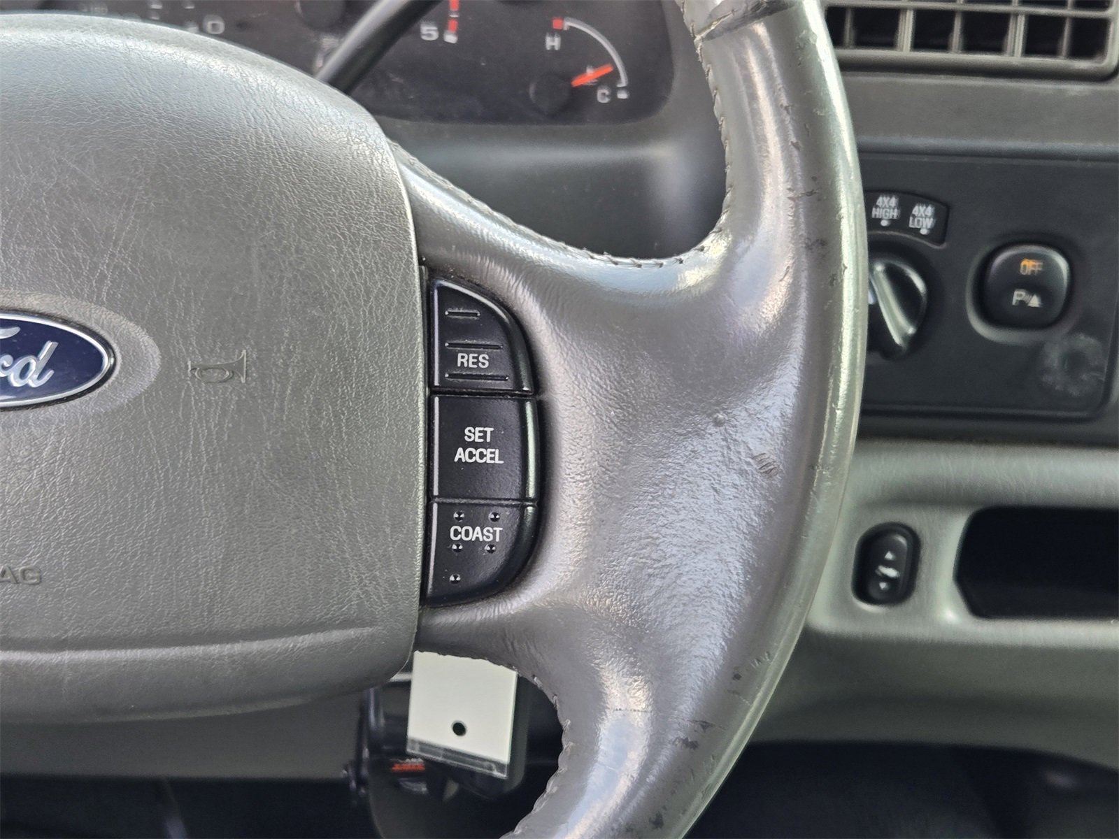 Used 2004 Ford F350 Lariat image 27