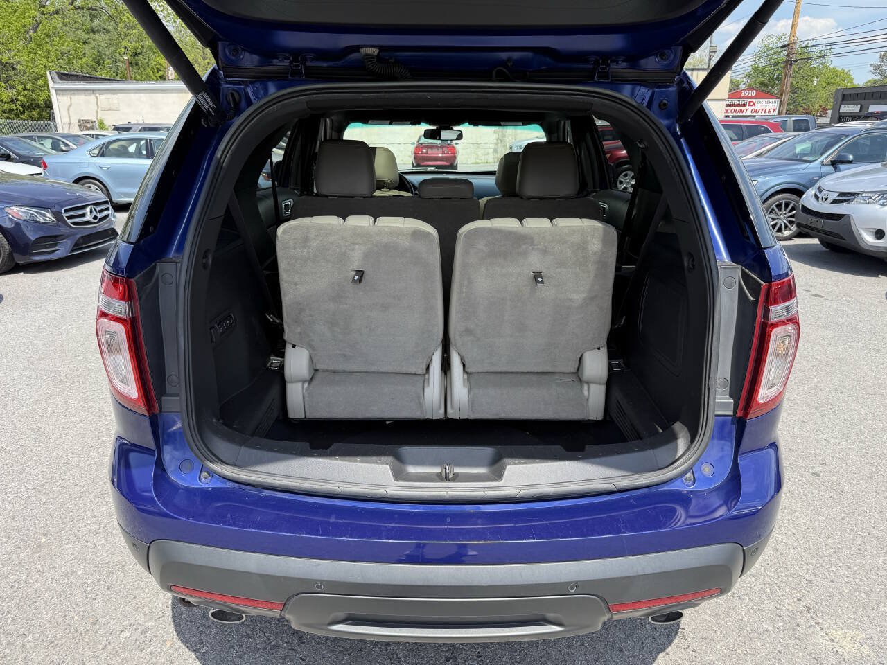 Used 2014 Ford Explorer Limited w/ Equipment Group 302A AWD/4WD image 27