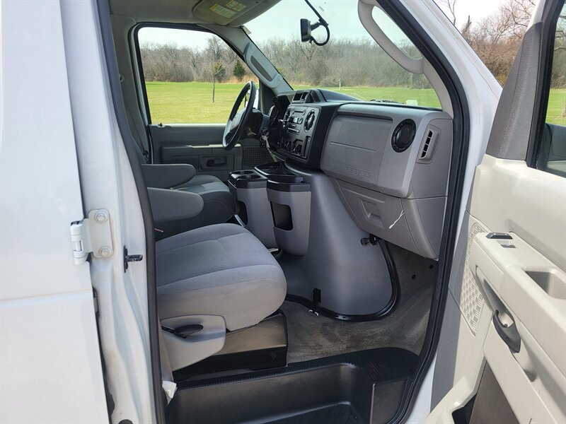 Used 2014 Ford E-350 and Econoline 350 XLT RWD image 11