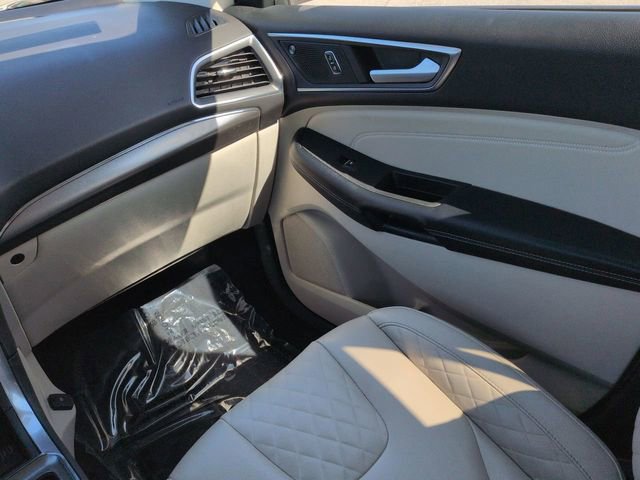 Used 2023 Ford Edge Titanium AWD/4WD image 17