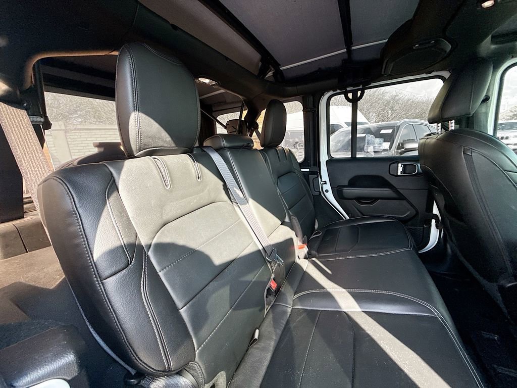 Used 2022 Jeep Wrangler Unlimited Sahara w/ Safety Group AWD/4WD image 31