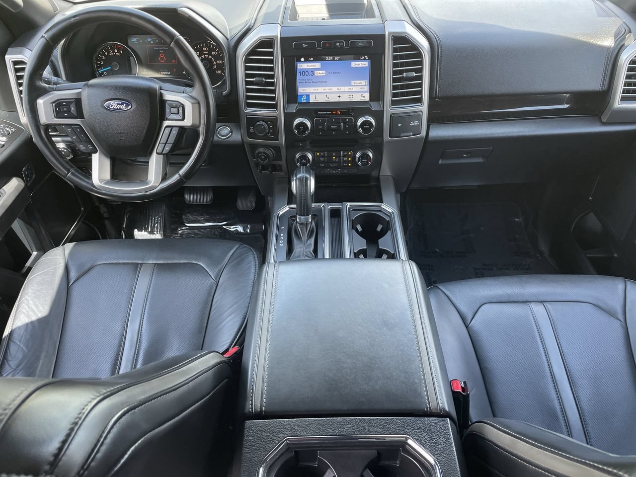 Used 2017 Ford F150 Platinum w/ Equipment Group 701A Luxury AWD/4WD image 13
