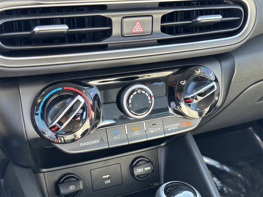 Used 2023 Hyundai Kona SE image 23