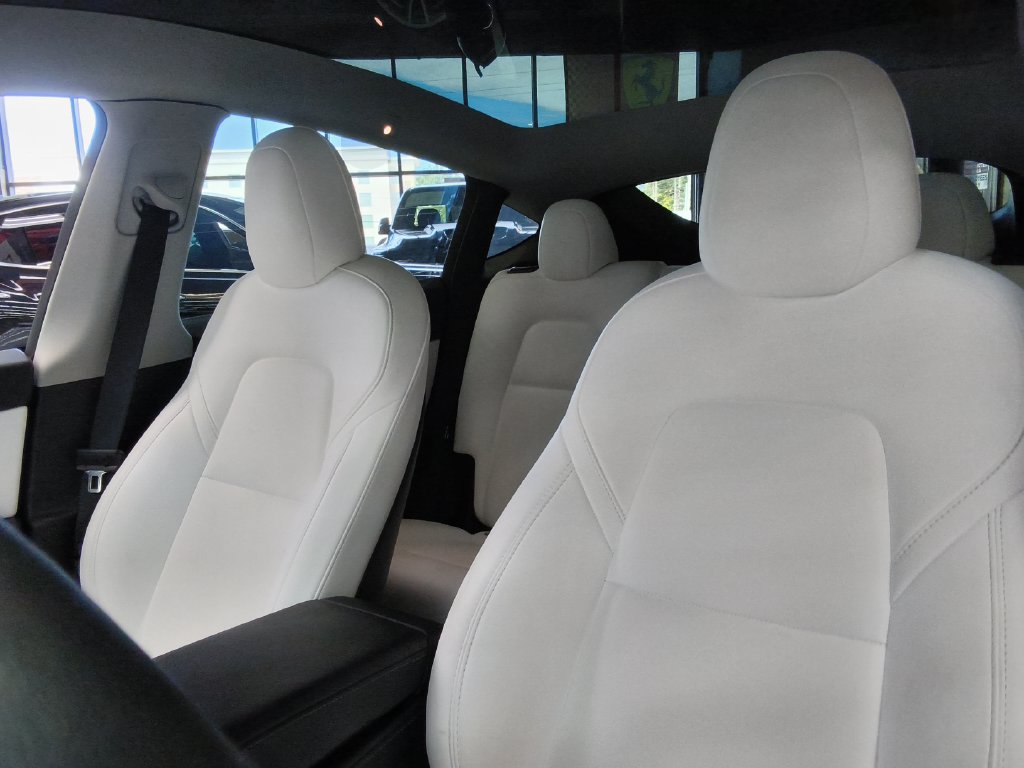 Used 2022 Tesla Model Y Performance AWD/4WD image 12