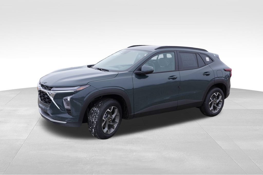 New 2026 Chevrolet Trax LT w/ Driver Confidence Package FWD image 8