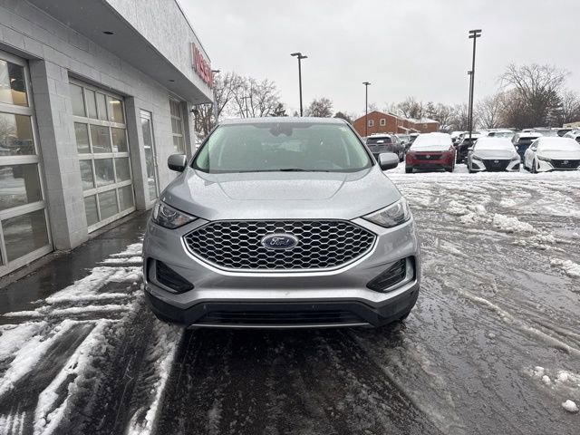 Used 2024 Ford Edge SEL image 7