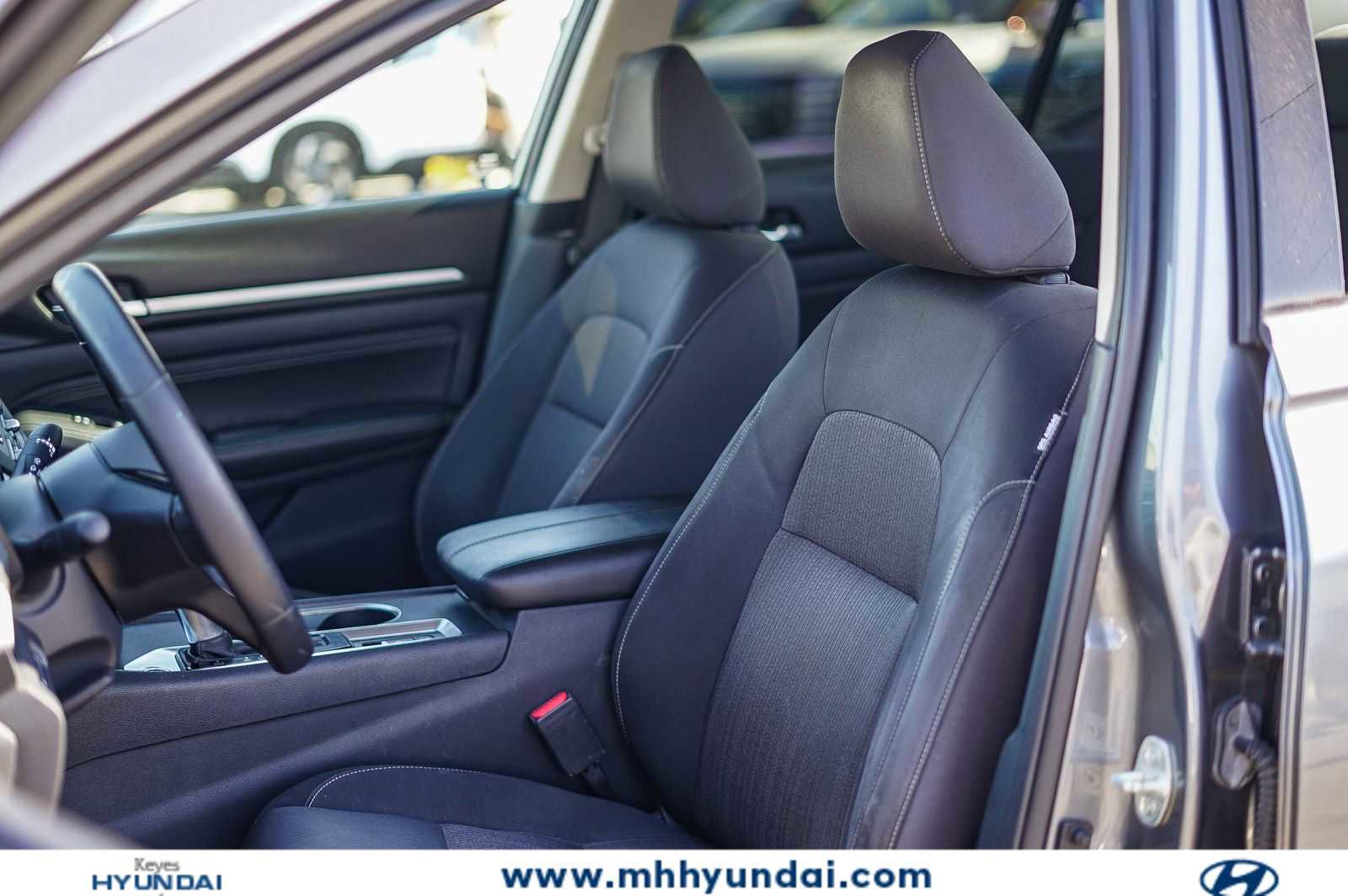 Used 2019 Nissan Altima 2.5 SV FWD image 18