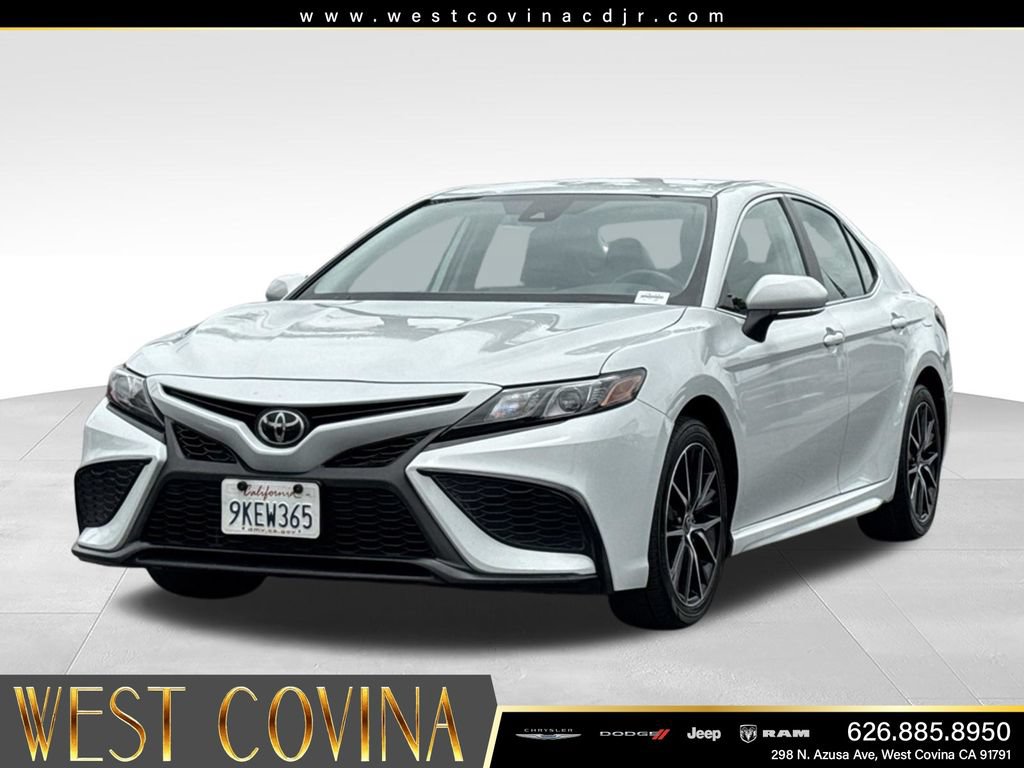 Used 2024 Toyota Camry SE FWD image 4