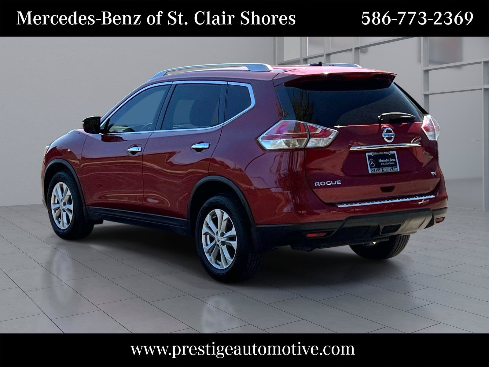 Used 2015 Nissan Rogue SV FWD image 3