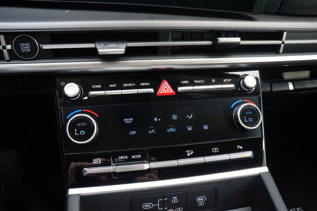 New 2026 Hyundai Santa Fe SE FWD image 11