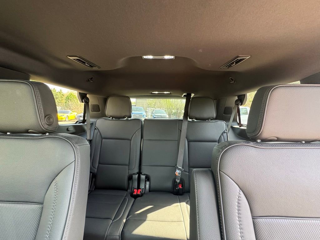 Used 2025 GMC Yukon Denali w/ Denali Reserve Package image 35
