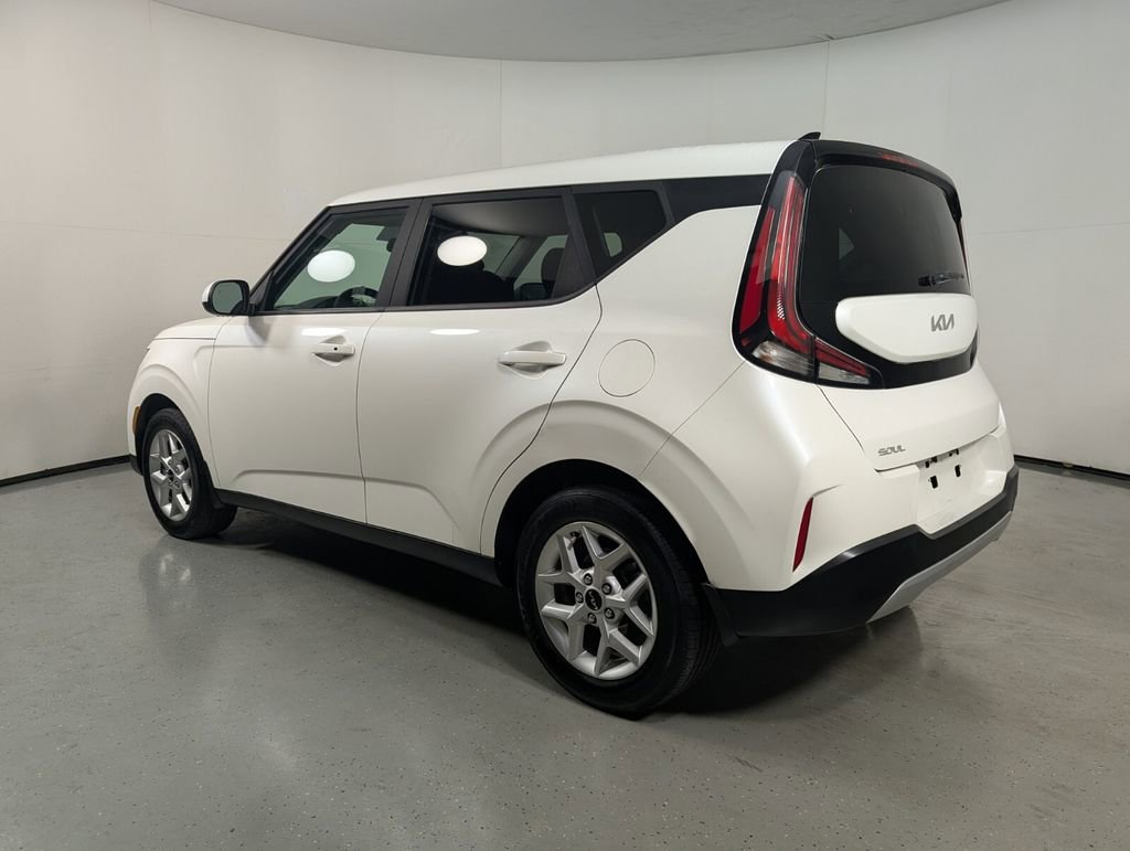 Used 2023 Kia Soul S image 5