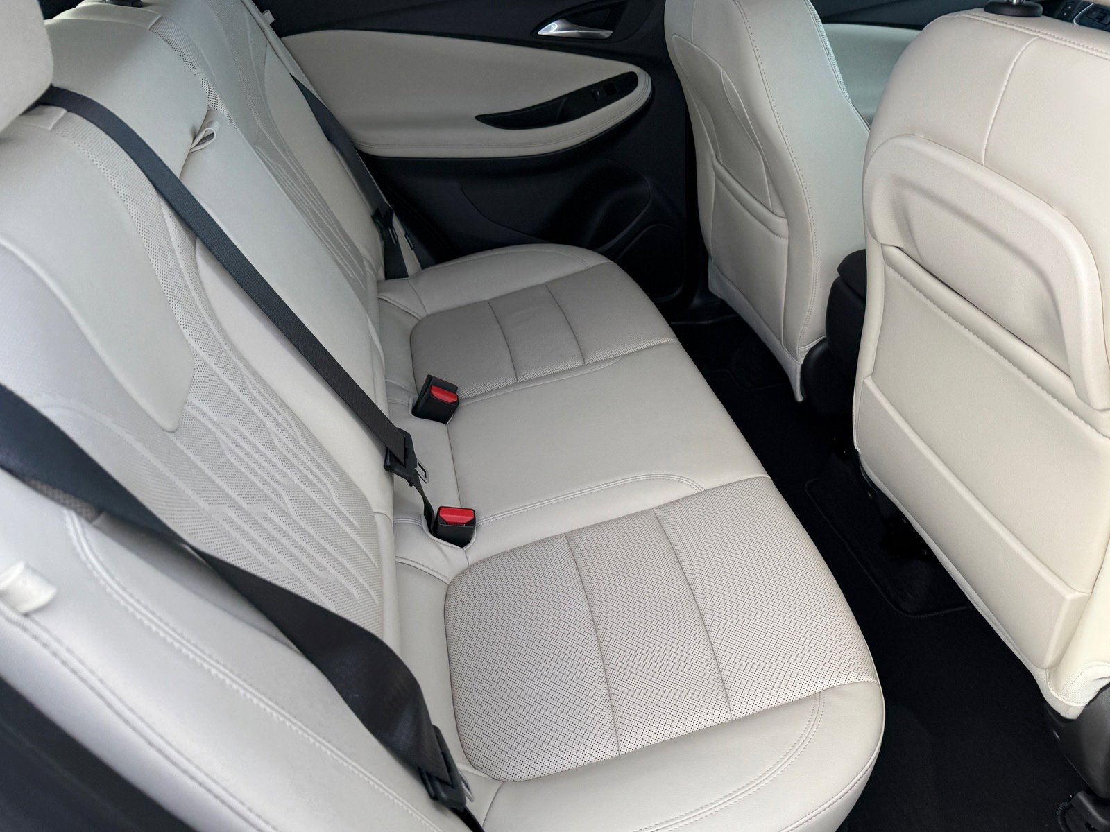 Certified 2024 Buick Encore GX Avenir w/ Avenir Technology Package image 13