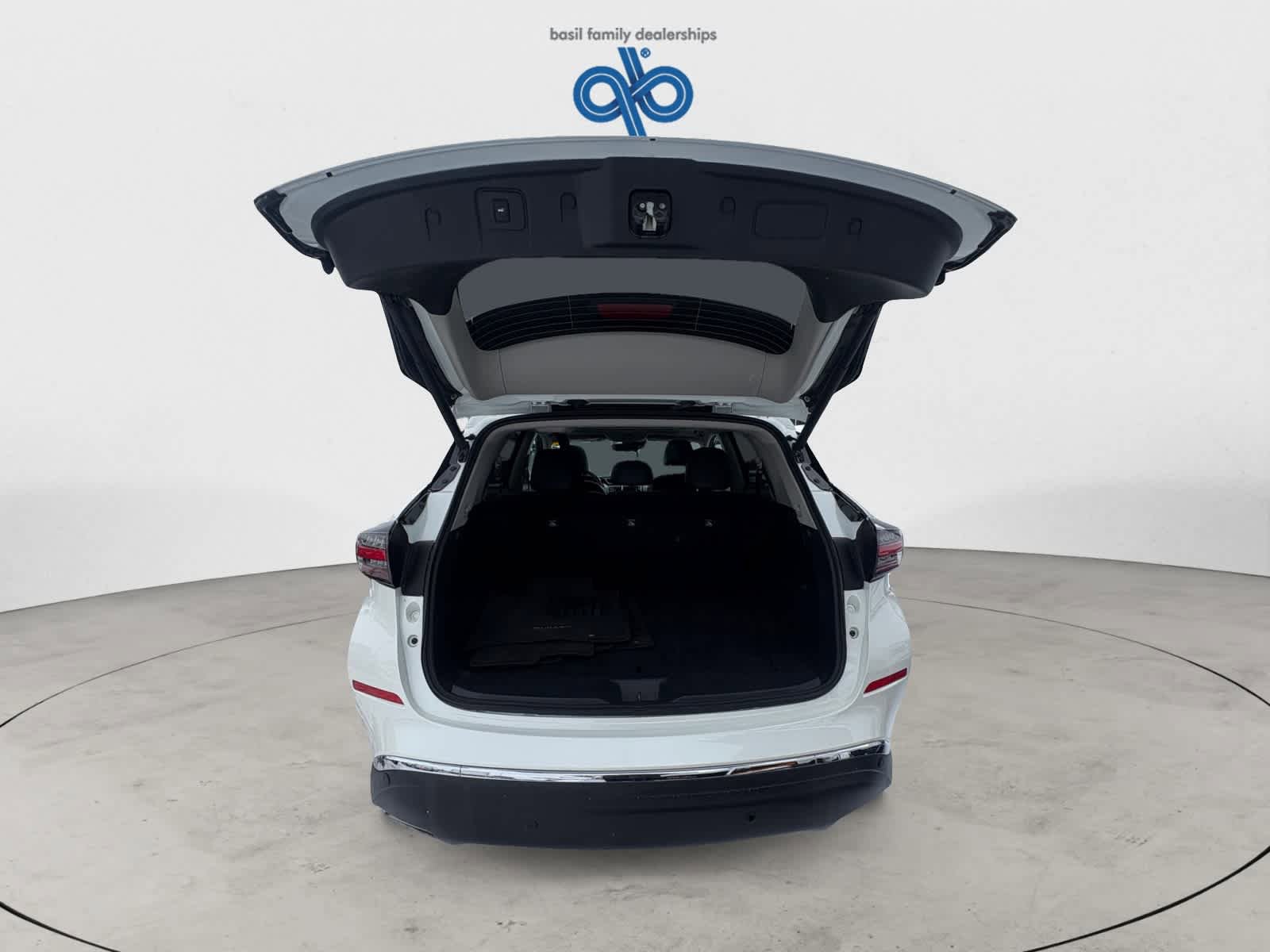Used 2024 Nissan Murano SV AWD/4WD image 16