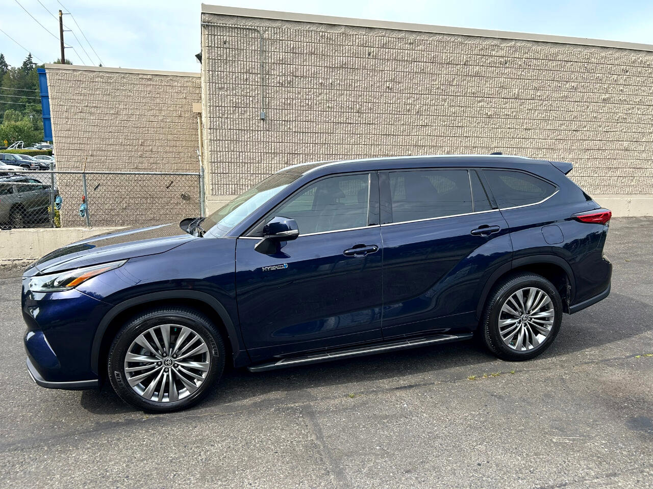Used 2021 Toyota Highlander Platinum image 8