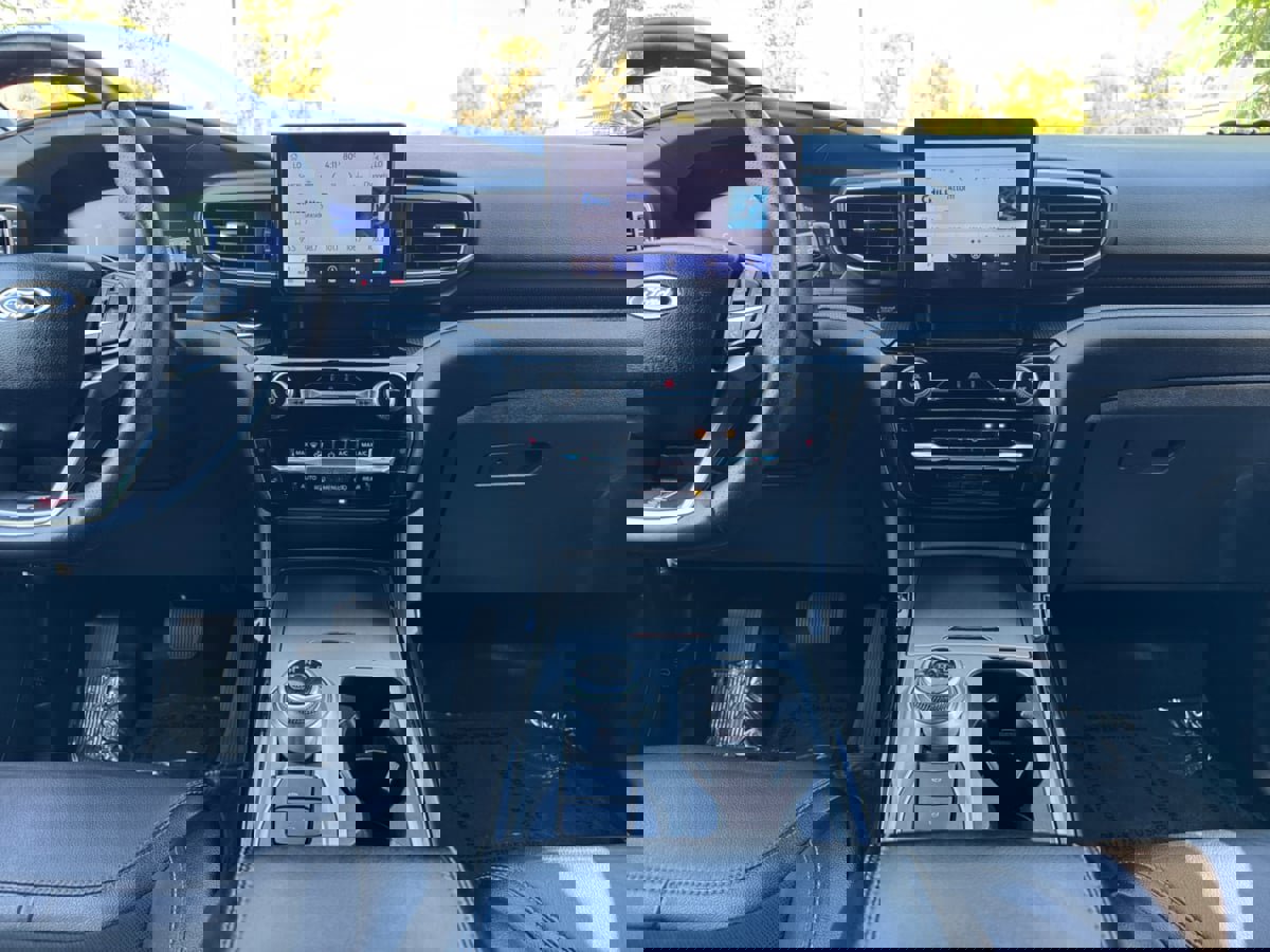 Used 2022 Ford Explorer ST w/ ST Street Pack image 15