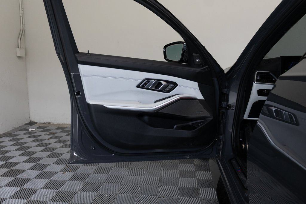 Used 2023 BMW M3 w/ M Carbon Exterior Package RWD image 20
