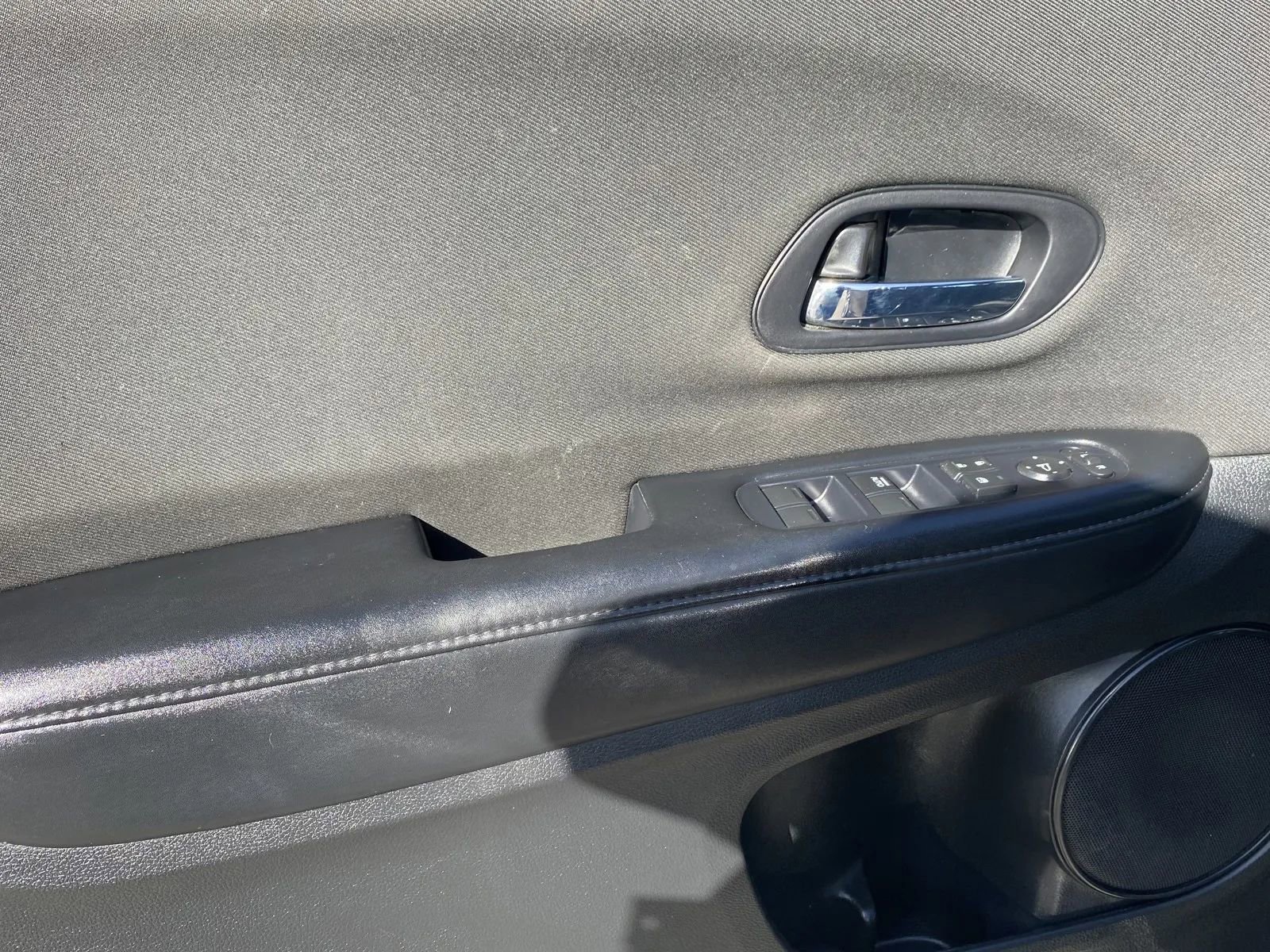 Used 2019 Honda HR-V Sport image 12