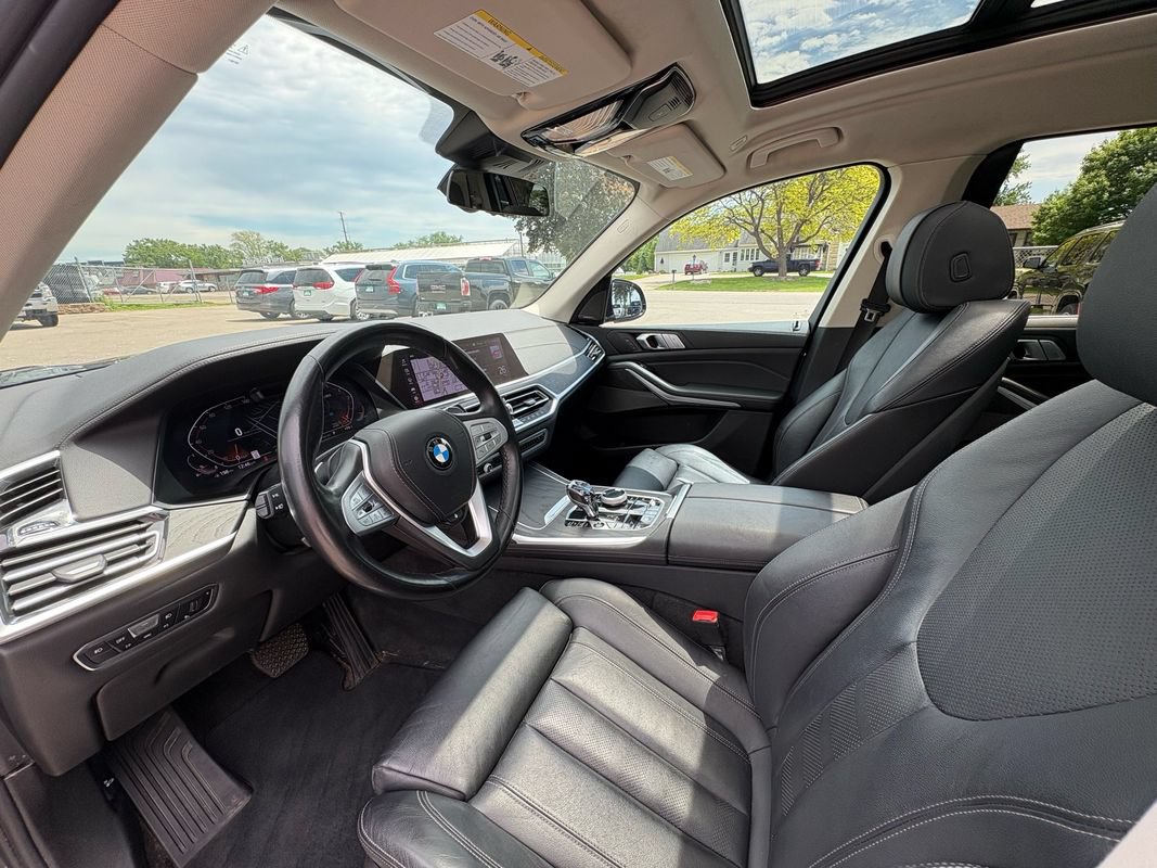 Used 2020 BMW X7 xDrive40i w/ Premium Package AWD/4WD image 24