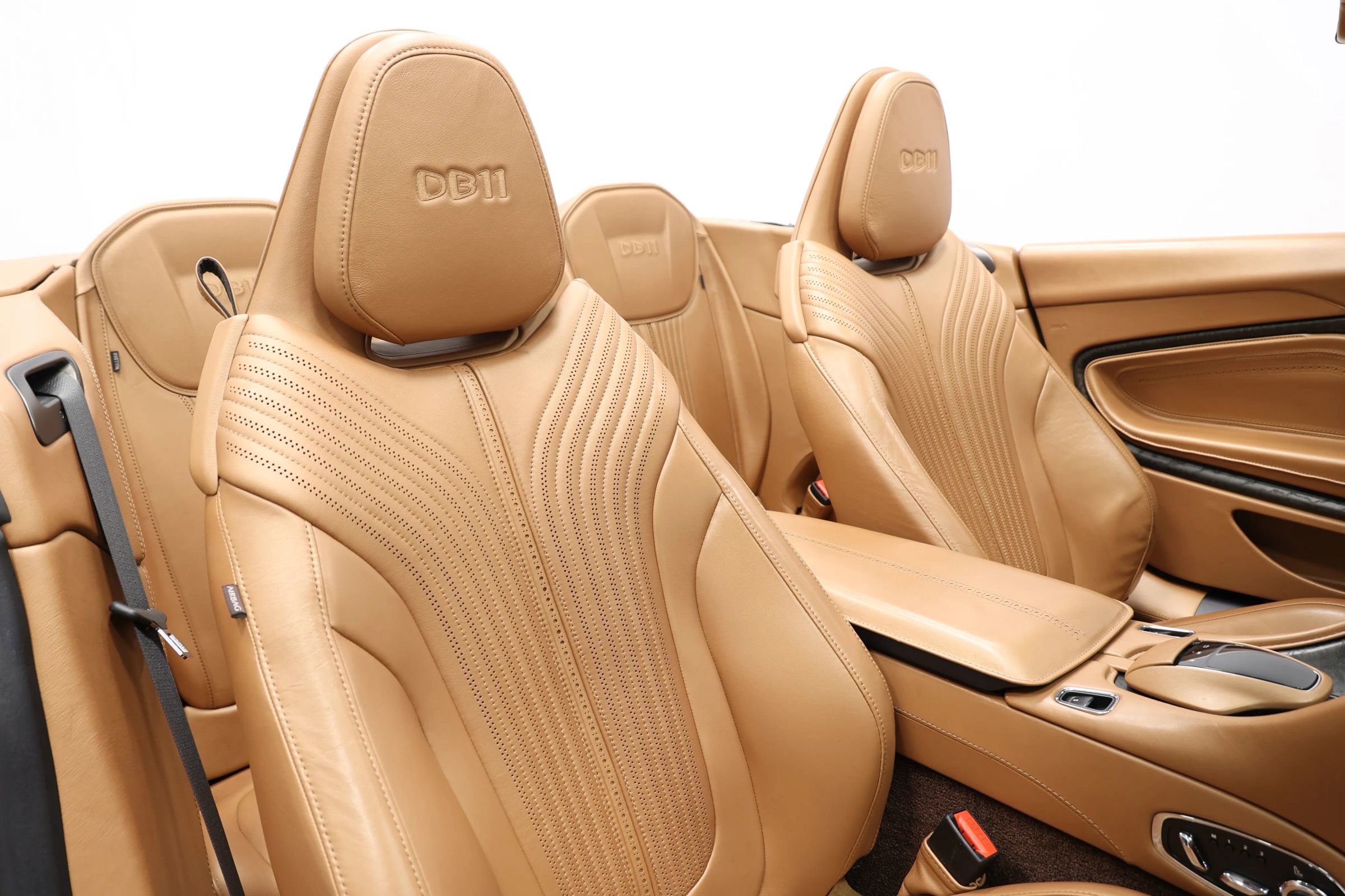 Used 2020 Aston Martin DB11 Volante image 74