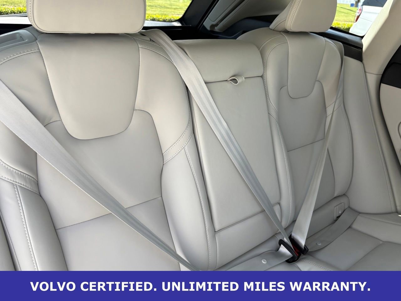 Certified 2023 Volvo XC60 B5 Ultimate w/ Climate Package image 34
